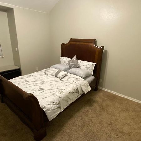 Beautiful Peaceful Desirable Home In Madera Rancho Екстериор снимка