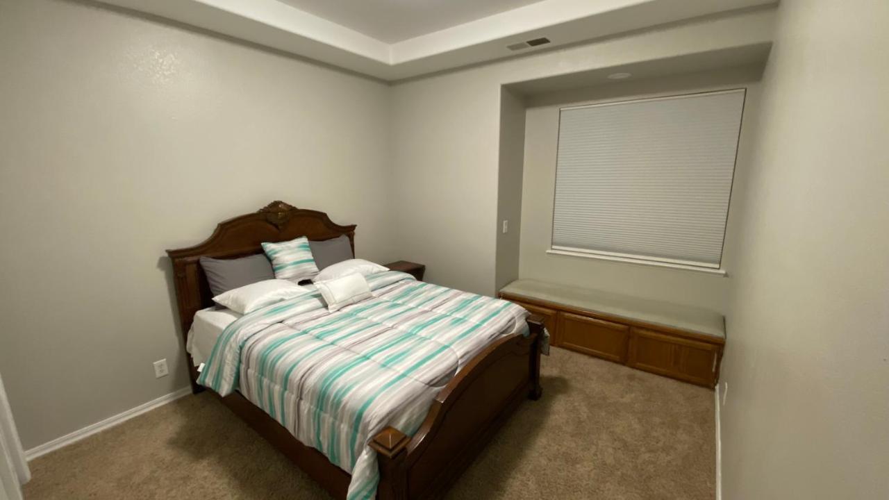 Beautiful Peaceful Desirable Home In Madera Rancho Екстериор снимка